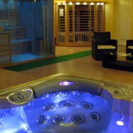 Eszter Guest house *